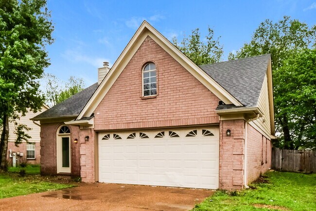 Foto del edificio - 2241 Lake Hill Ct