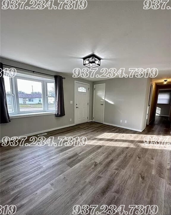 Building Photo - 354 Weinland Dr