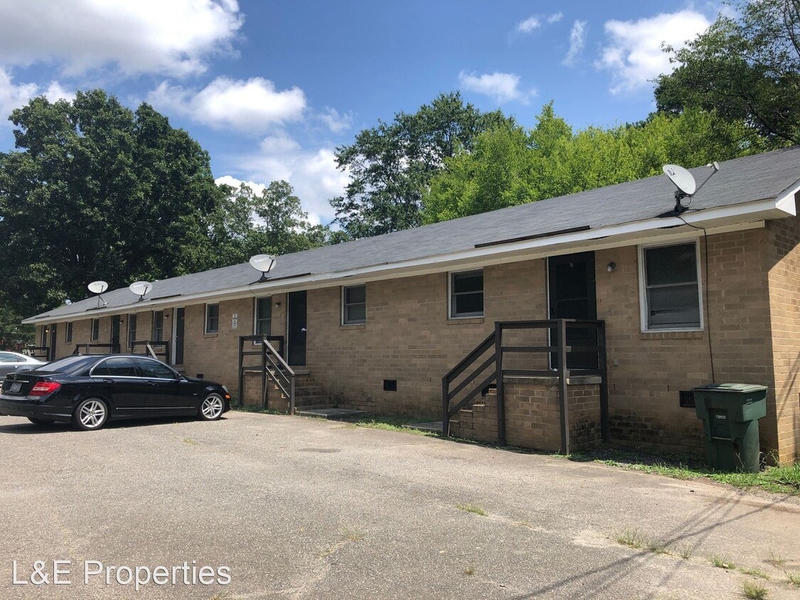 2 br, 1 bath House 1312 Linwood Road House for Rent in Gastonia, NC