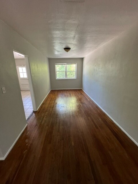 Foto del edificio - 2117 Spring Park Rd