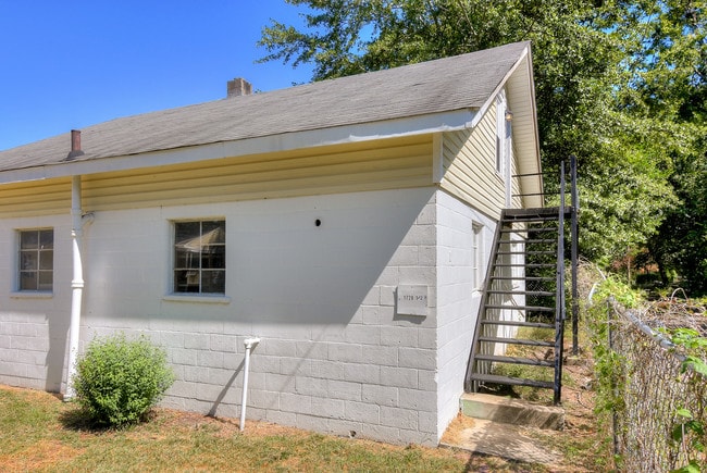 Building Photo - 1728 Telfair St