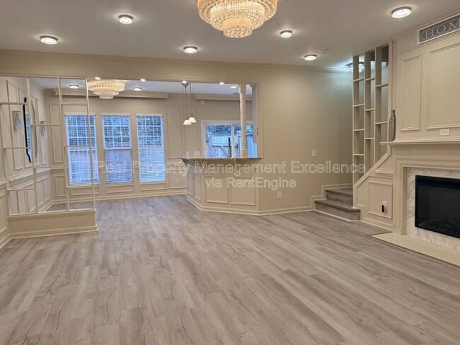 Foto del edificio - 4245 Camden Woods Ct