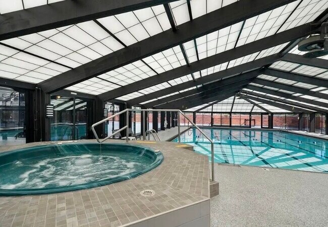 Foto del edificio - 5415 N Sheridan Rd