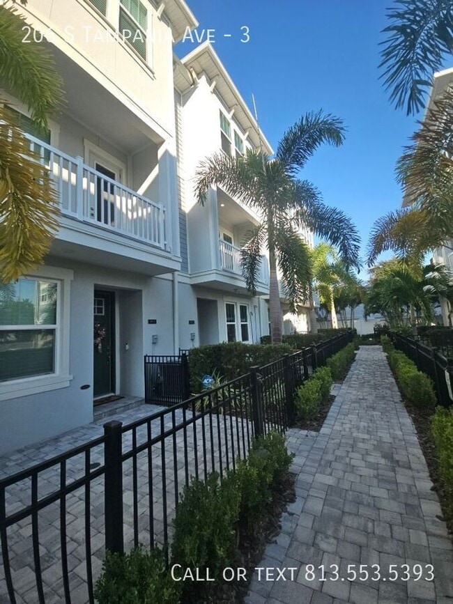 Foto del edificio - 206 S Tampania Ave