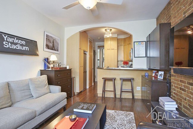 Foto del edificio - 83 Charles St