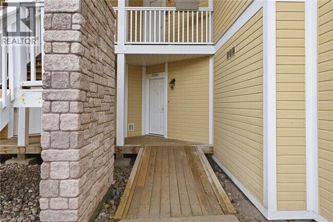 Building Photo - 90 Highland Dr