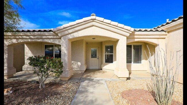 Building Photo - 1637 Linda Dr