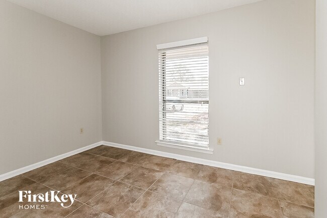 Foto del edificio - 7292 Newling Ln