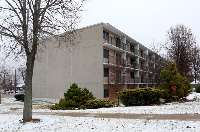 Building Photo - North View Manor