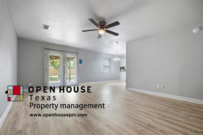 Foto del edificio - 902 Kerry St, Benbrook