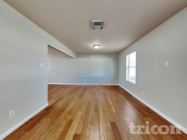 Building Photo - 5003 Hauna Ln