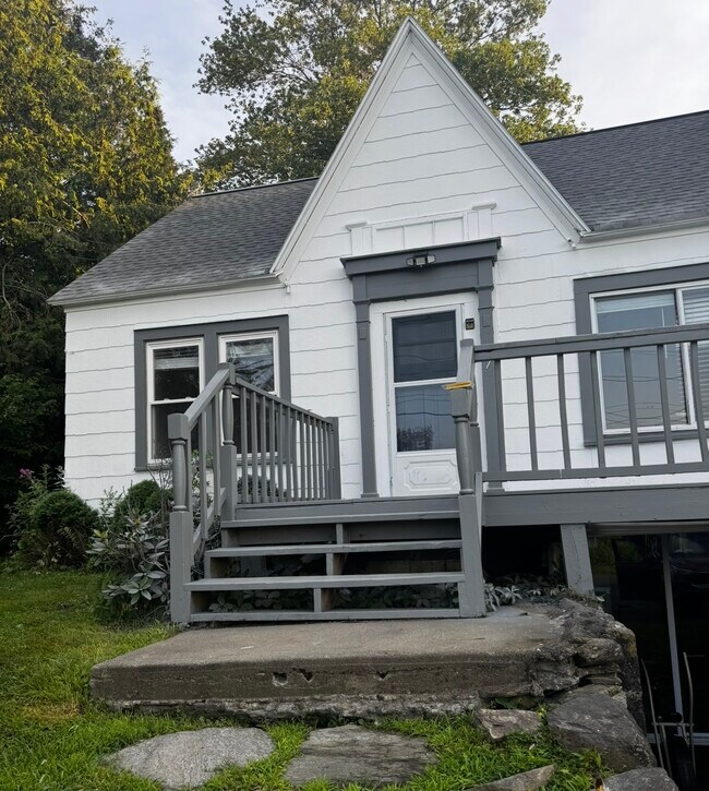 Foto del edificio - 47 E Gilson Ave