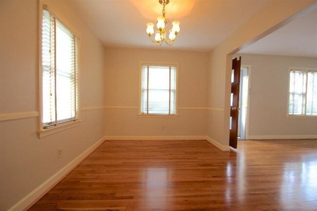 Building Photo - 1616 Clays Mill Rd