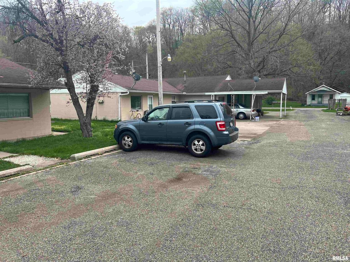 Primary Photo - 133 Shadoway Dr