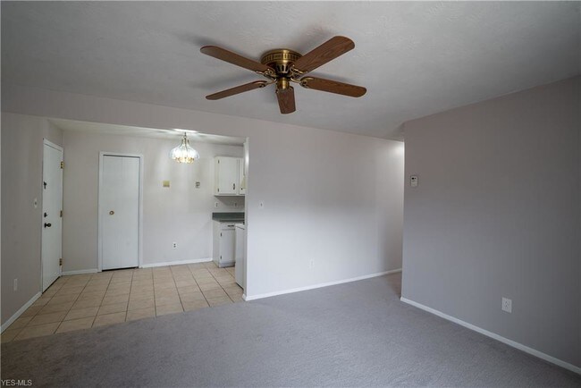 Building Photo - 1600 Cedarwood Dr