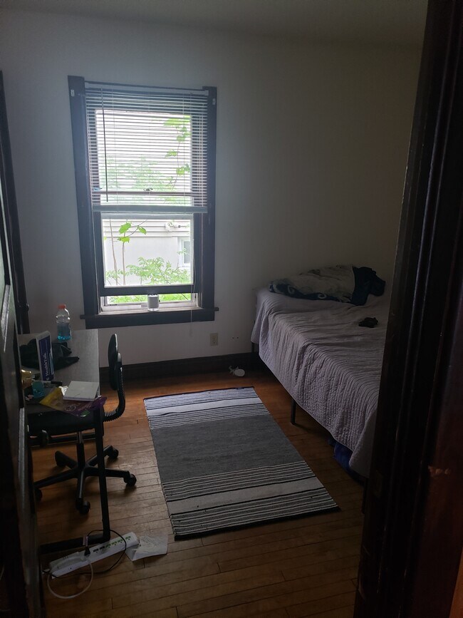 Foto del edificio - 1326 Chandler St