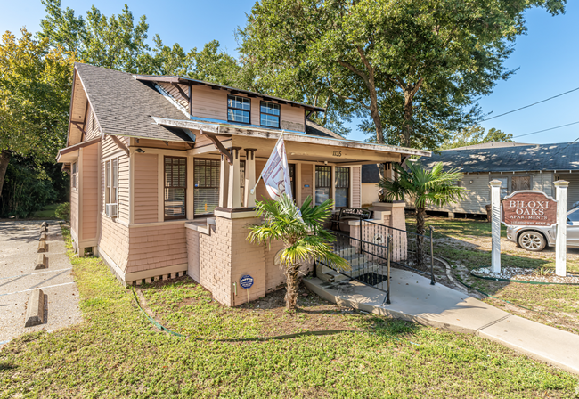 Building Photo - Biloxi Oaks Apartments