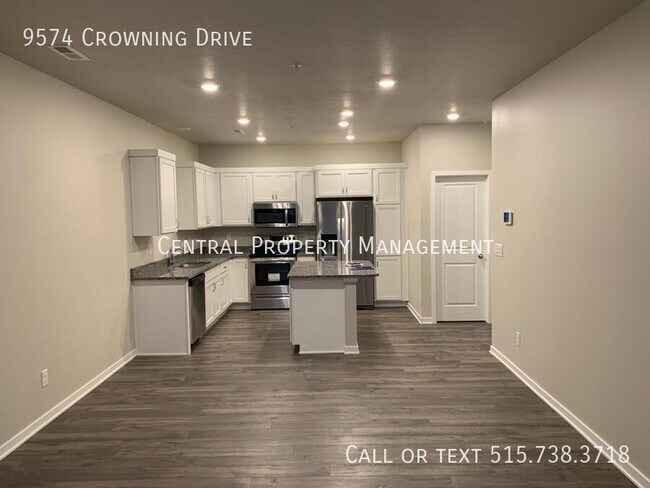 Foto del edificio - 9574 Crowning Dr