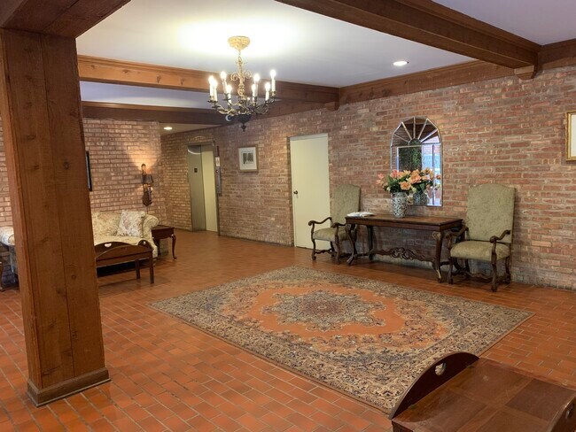 Building Photo - 1455 Shermer Rd