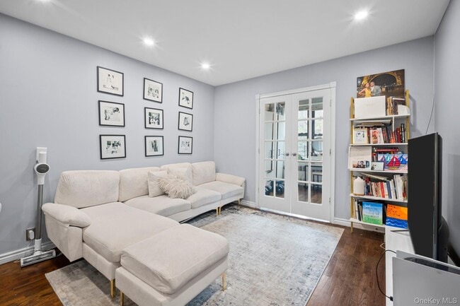 Building Photo - 58-03 Calloway St