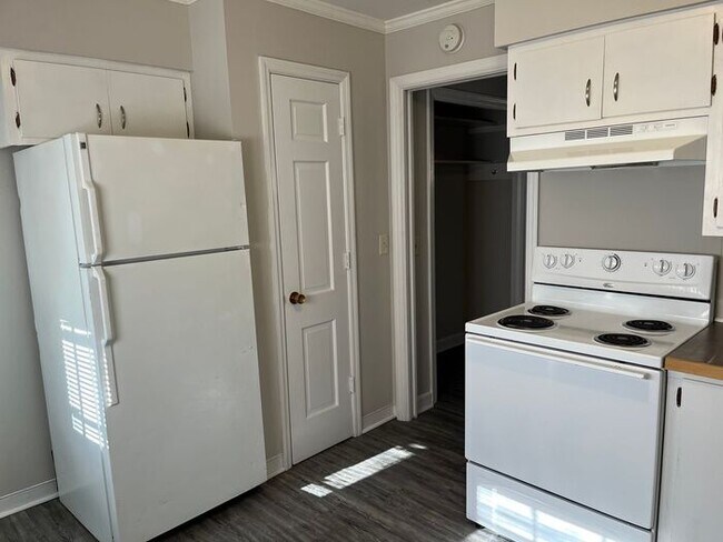 Foto del edificio - Close to Downtown Albemarle - Apartment