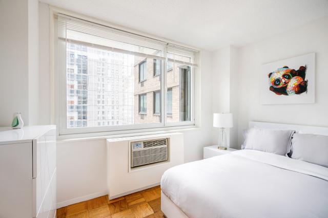 Foto del edificio - 2 bedroom in NEW YORK NY 10019