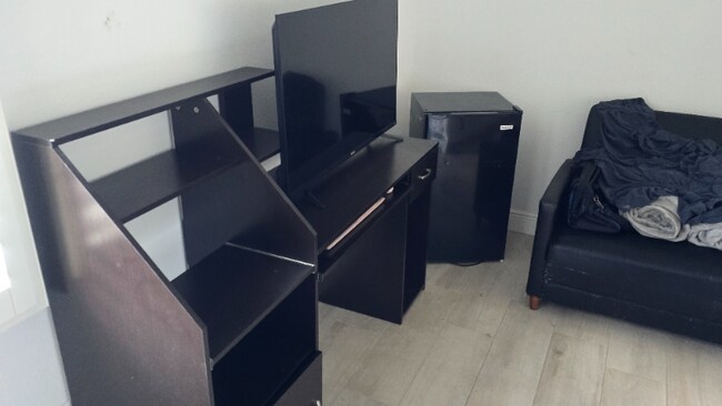 Foto del edificio - 4947 Cedar Oak Wy