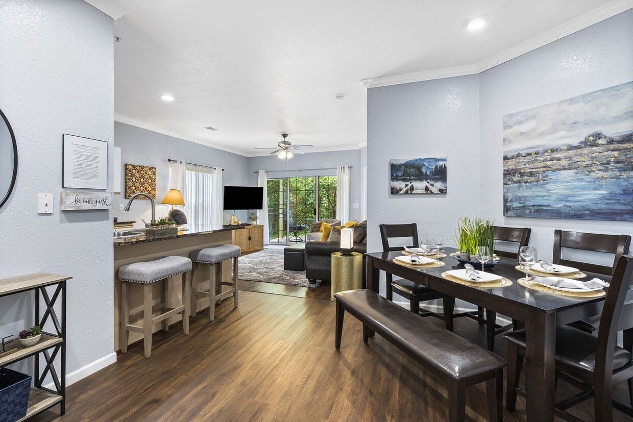 Primary Photo - Condo in The Pinnacles of Holiday Hills Re...