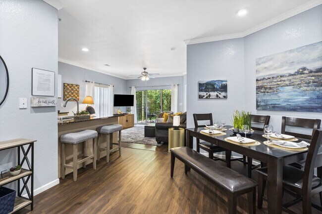 Building Photo - Condo in The Pinnacles of Holiday Hills Re...