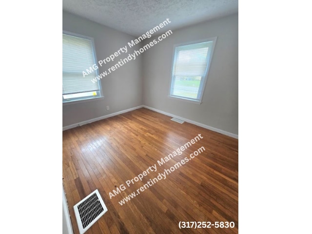 Foto del edificio - 1804 N Irvington Ave