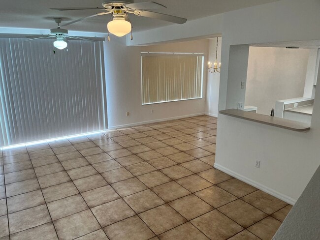 Building Photo - 409 Coconut Palm Way