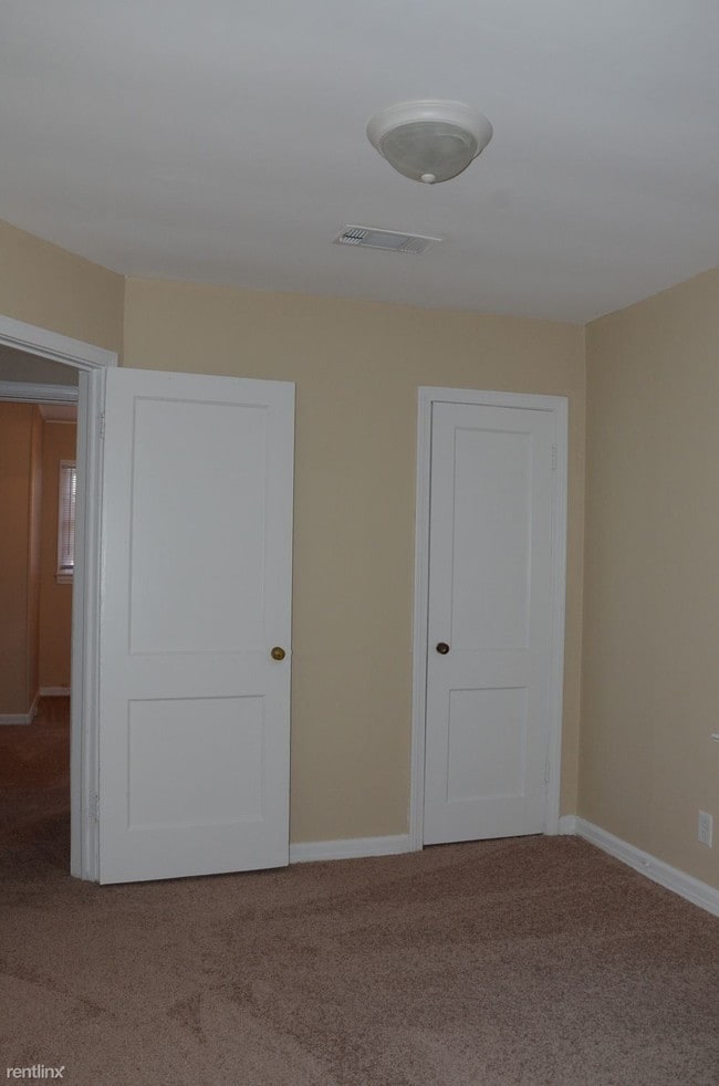 Building Photo - 4 br, 2 bath House - 848 Hubert Dr