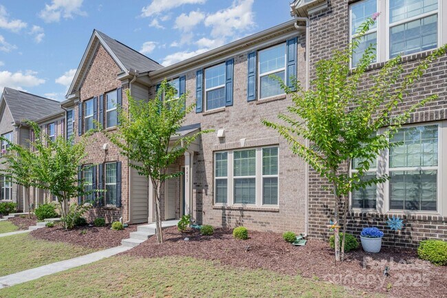 Foto del edificio - 9453 Avery Lilac Ln