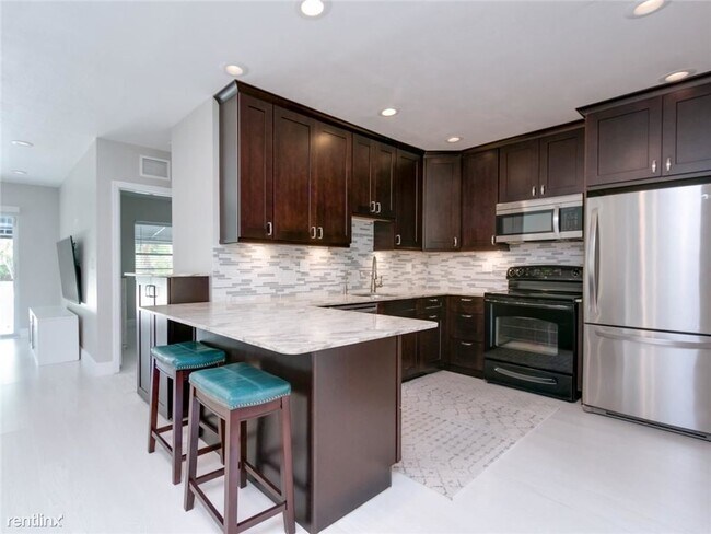 Foto del edificio - 3 br, 2 bath House - 1637 N Victoria Park Rd