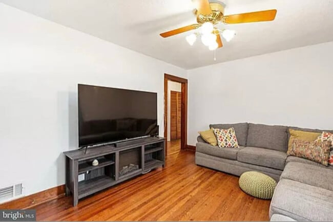 Foto del edificio - 151 Bend Farm Rd