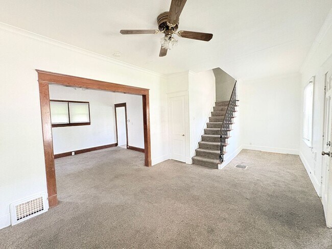 Foto del edificio - 1809 Oakwood Ave