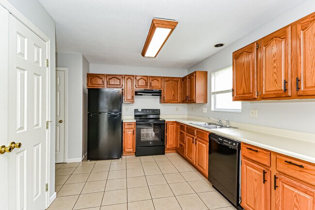 Building Photo - Beautiful 3 Bedroom on Arielle Ct
