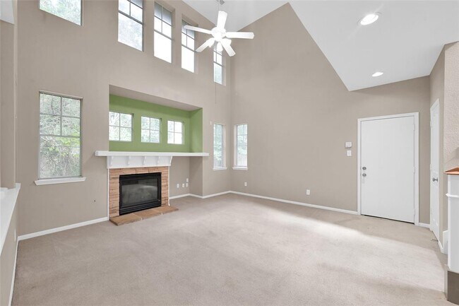 Foto del edificio - 37 Scarlet Woods Ct