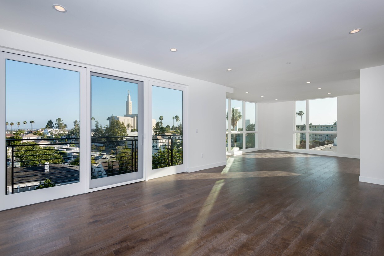 Foto del edificio - 10663 Kinnard Ave