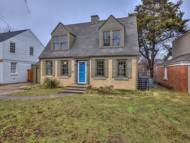 Foto del edificio - Charming 2bed/1.5 bath minutes from Plaza in Aurora Neighborhood - Appliances, Garage + Storm She...