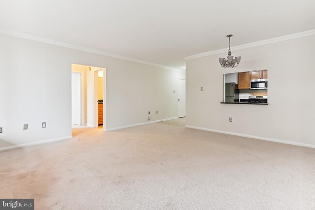 Building Photo - 3701 S George Mason Dr