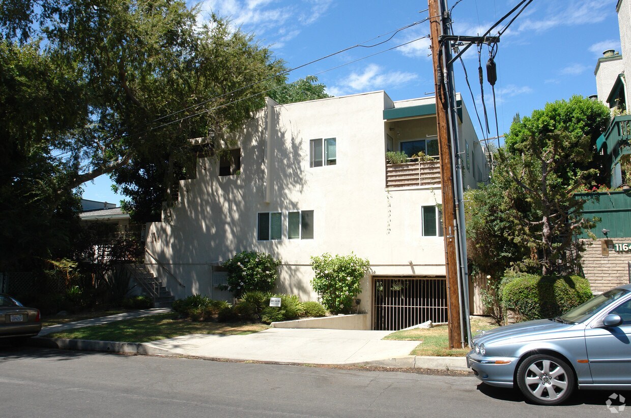 Building Photo - 11649 Acama St