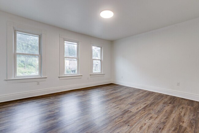 Foto del edificio - 2641 S 18th St