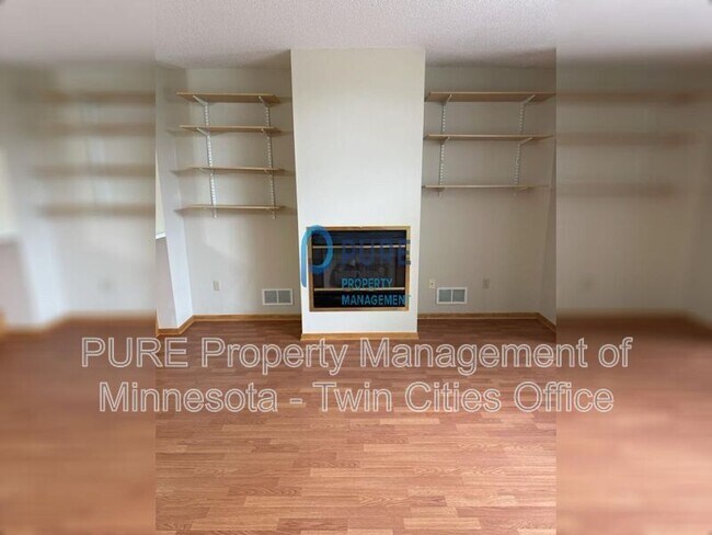 Foto del edificio - 15333 Greenhaven Ln