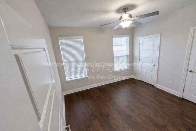 Foto del edificio - 431 Linda Ln