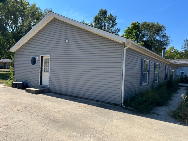 Foto del edificio - 420 Decker St