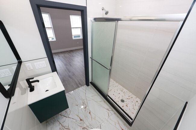 Photo - 3565 Kensington Ave Apartment