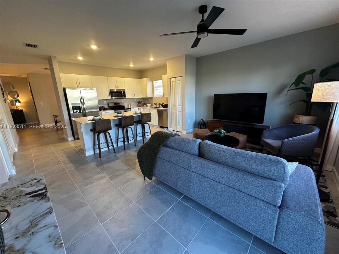 Foto principal - 2288 SE 30th St