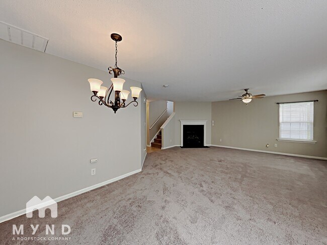Foto del edificio - 10717 Glenluce Ave