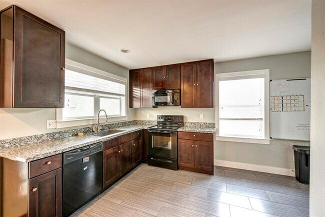 Building Photo - 3615 Murworth Dr